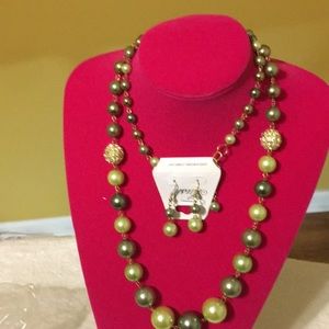 Shades of green faux pearl set